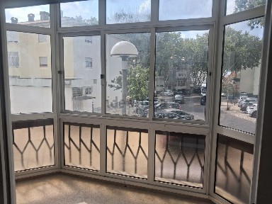 Apartamento T0 à venda na Rua Furriel João Vieira s/n