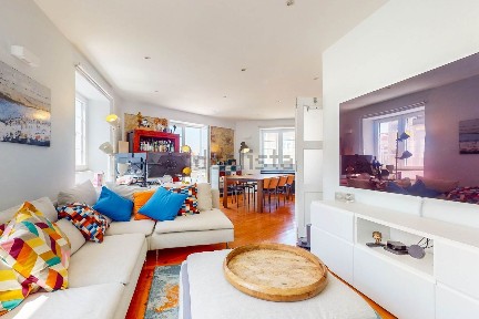 Apartamento T3 à venda na Rua Lucinda Simões, 12