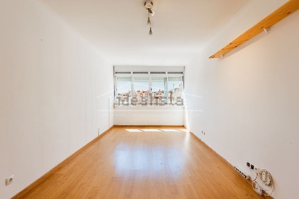 Apartamento T3 à venda na Rua António José da Silva