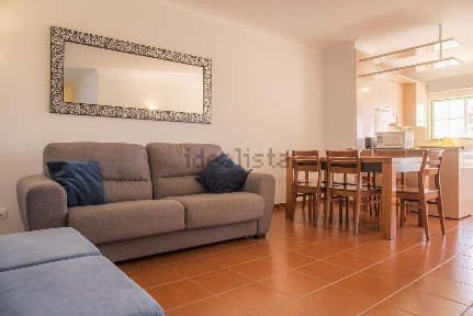Arrendamento de apartamento T2 na Avenida Alto do Vau