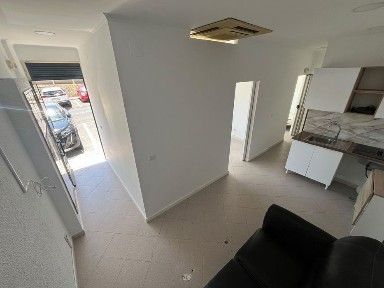 Vendo espaço de 54m2 + garagem, em processo de alteração para habitação em curso. Moinho do Guizo - Amadora