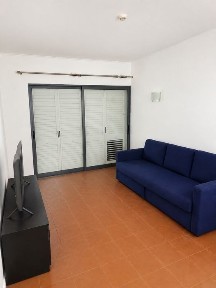 T1 anual a 600 m da Praia da Oura | 2 WC, varanda e AC