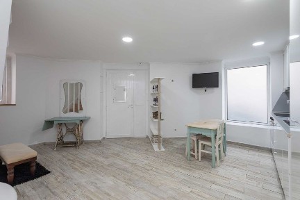 APARTAMENTO T1 PENHA DE FRANÇA/ LISBOA