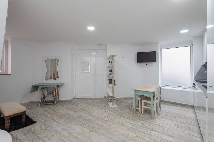 APARTAMENTO T1 PENHA DE FRANÇA/ LISBOA