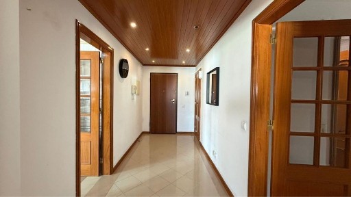 Quarto mobilado em corroios