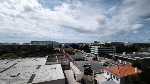 T5 muito diferenciado. Vistas desafogadas. Areosa, Rua Afonso Henriques, Rio Tinto, 400m do Porto