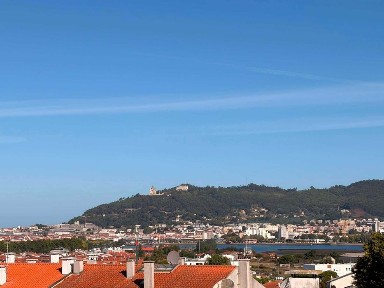 Agradável apartamento T3, localizado em Darque.