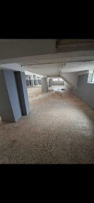 Armazéns alugam-se Paço de Arcos