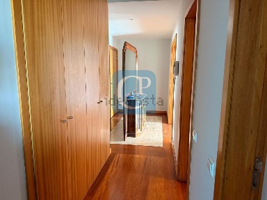 Arrendamento de apartamento T2 na Rua de Altino Coelho, 56