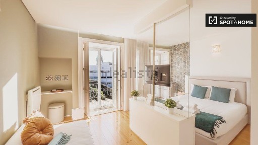 Arrendamento de apartamento T0 na Rua do Almada