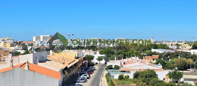 Apartamento T1 à venda na Rua da Azinheira