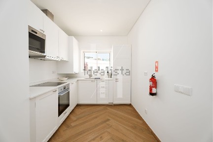 Apartamento T0 à venda na Rua de Andorra, 201