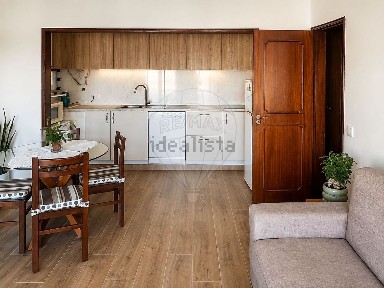Apartamento T2 à venda na Rua Padre António Vieira