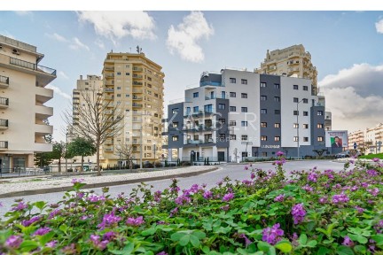 Apartamento T2 à venda em Armação de Pêra