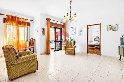 Apartamento T3 à venda na Praceta Adelino Amaro da Costa