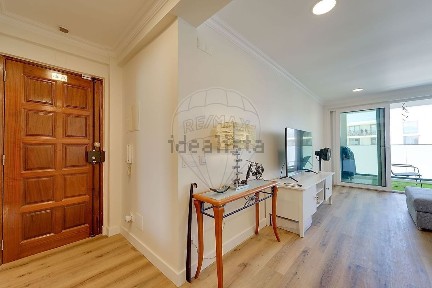 Apartamento T2 à venda na Avenida do Rio