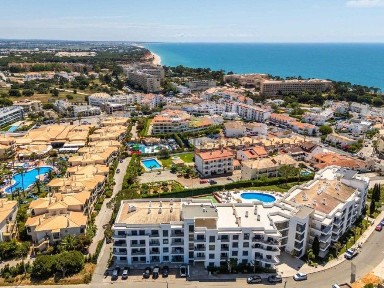 Apartamento T0 à venda na Rua da Igreja nr