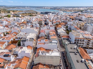 Apartamento T2 à venda na Rua Francisco Bivar