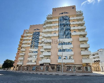 Apartamento T4 à venda na Rua Doutor Guilherme Centazzi
