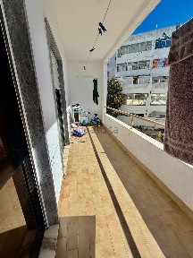 Apartamento T0 à venda na Rua Doutor Francisco Sá Carneiro s/n