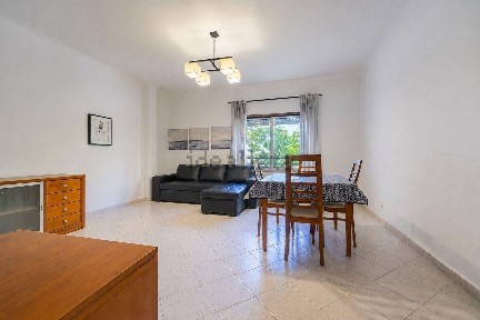 Apartamento T2 à venda na Rua Isaac Bitton, 1