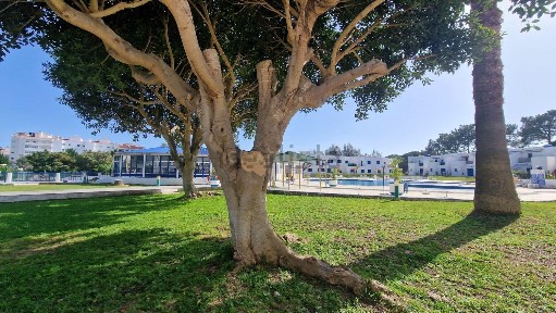 Apartamento T2 à venda em Urbanização Jardins da Bemposta, 223