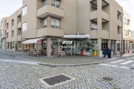 Snack bar para trespasse na Rua Godinho