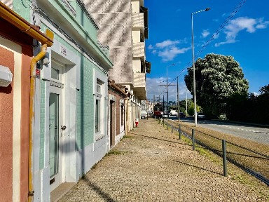 Arrendamento de espaço comercial na Foz Velha