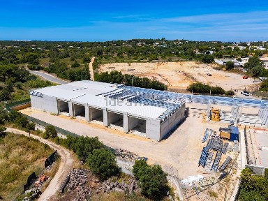 Armazém à venda na Quinta do Lago - Pinheiros Altos