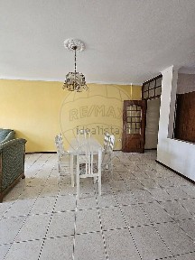 Apartamento T2 à venda na Travessa da Fonte Nova, 4