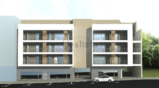 Apartamento T2 à venda na Rua Comendador Alberto Cardoso Matos