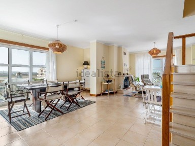 Apartamento T3 à venda na Rua do Salgado