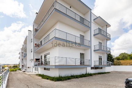 Apartamento T3 à venda na Rua Dr. Manuel Cerqueira Nóbrega, 18