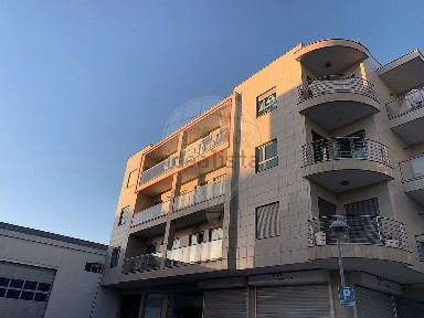 Apartamento T4 à venda na Rua dos Bombeiros Voluntários