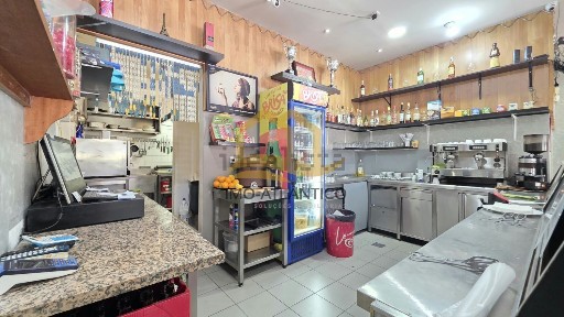 Snack bar, bar para trespasse no Caminho da Fonte da Rocha