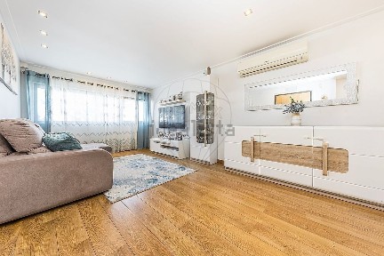 Duplex à venda na Rua do Alentejo