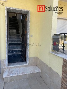 Arrendamento de andar de moradia na Rua de São Domingos