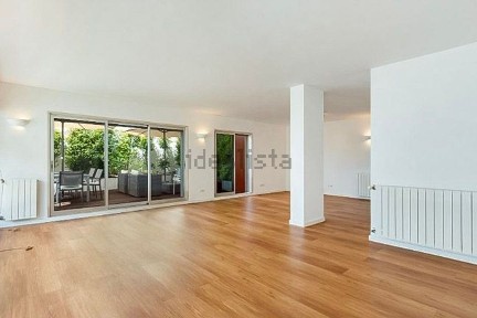 Arrendamento de duplex na Dafundo