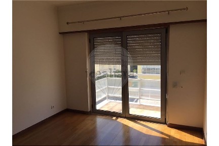 Arrendamento de apartamento T1 na Rua Virgílio Martinho