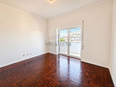 Arrendamento de apartamento T3 no Barreiro