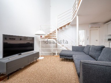 Arrendamento de apartamento T2 na Rua Cândido dos Reis, 112