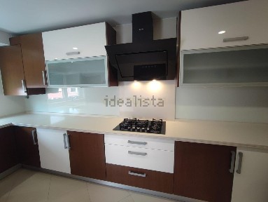Arrendamento de apartamento T3 na Rua Doutor Raúl Machado, 47