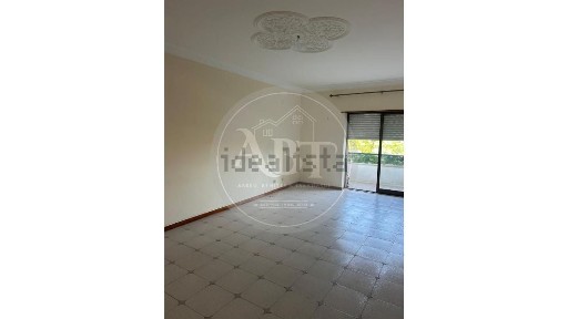 Arrendamento de apartamento T3 na Avenida Professor Egas Moniz, 6 Nº6, 1º