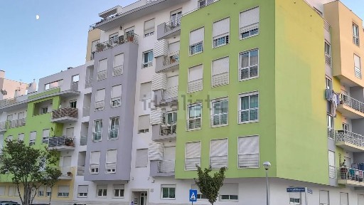 Arrendamento de apartamento T3 na Avenida Doutor José Grilo Evangelista