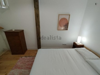 Arrendamento de apartamento T2 na Rua Almirante Reis