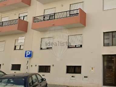 Arrendamento de apartamento T3 na Rua da Biologia