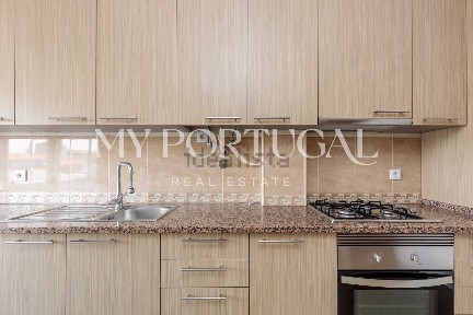 Arrendamento de apartamento T3 na Rua Borges do Rego