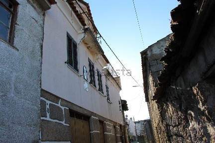 Moradia independente à venda em Carlão