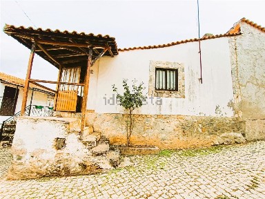 Moradia em banda à venda na Travessa do Terreiro