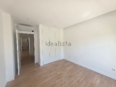 Arrendamento de apartamento T2 na Travessa de Santa Clara